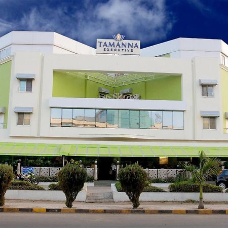 Executive Tamanna Hotel Hindzsevádi Kültér fotó